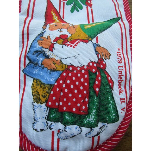 Gnomes Kissing Under Mistletoe Vintage 1979 Unieboek B.V. Holiday Oven Mitt GUC - Picture 14 of 14